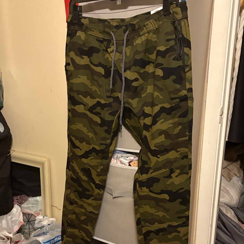 Rue21 Men's Green Camo Cargo Pants